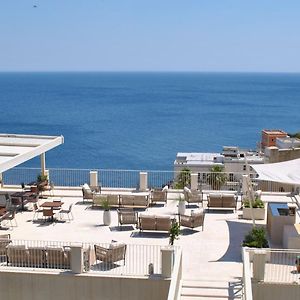 Est hotel